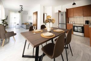 Elegant Apartment in Glyfada A1
