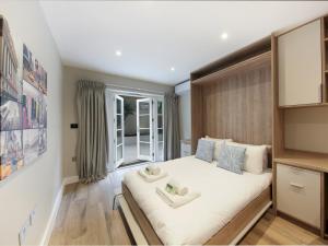Pass the Keys Elegant Apartment in Trendy Primrose Hill