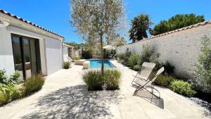 Magnifique villa avec piscine chauffée au centre du village