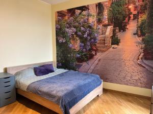 COZY APARTMENT ERNESTA 90m in the city centre - three rooms with balcony