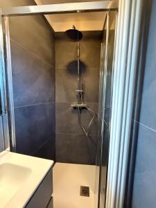 Apartamento de 1 dormitorio con balcón