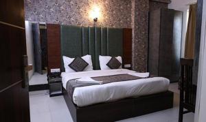 FabHotel HSP Suites - Near IGI Airport - New Delhi