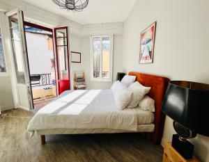 Chez Julien - Castle View