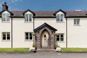 Cambrian Farm House by Birch Stays