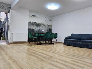 Cozy Apartment with Terrace