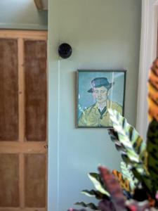 Sfeervolle, historische woonwagen en extra studio in ruime tuin