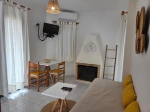 Koukounari Apartments