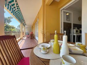 Mimosas Getaway • 2-room apartment + terrace, park