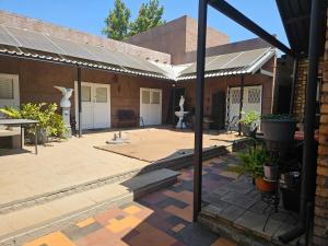 Luxury Meets Convenience Near City & Travel Links