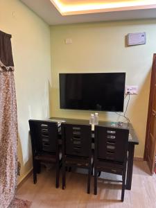 2bhk furnished Guest House