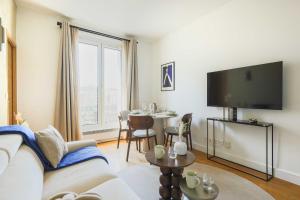 Modern flat -1BR-4P- Paris 17e