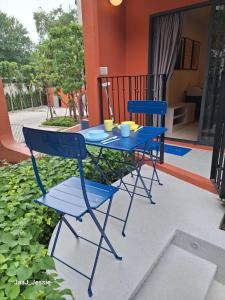 NEW vibrant and festive 1-bedroom condo in the heart of Hua-Hin
