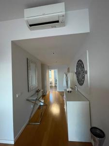 Sunny modern 2 bedroom apartment