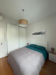 Sunny modern 2 bedroom apartment