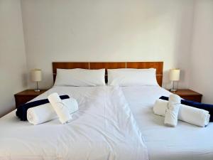 VV Los Tunos #2 "by henrypole home"