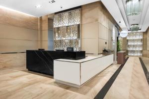 Lobby, DoubleTree Suites by Hilton Bengaluru Outer Ring Road in Bangalore