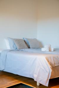 Welcoming Studio Near Cafés, City & Tram Lines