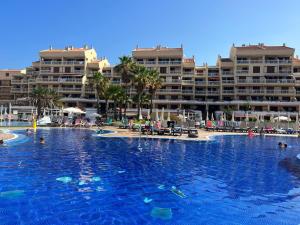 2 Bed Apt With Pool Views In Las Americas K201