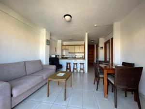 2 Bed Apt With Pool Views In Las Americas K201
