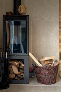 Waterfront Escape I Svencele I 2BR I Terrace I ᴄᴏʜᴏsᴛ