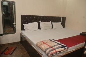 jay radhe krishan residency