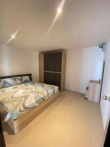 Bayshore 2 Bedroom Spacious Seaview Apartment