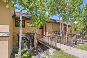 Luxury Ski In, Ski Out 2 Bedroom Colorado Vacation Rental Steps From The Ski Slopes With Hot Tub And Pool