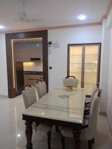 TANISH HOME STAY 3 bhk APARTMENT