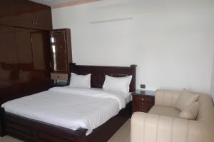 TANISH HOME STAY 3 bhk APARTMENT