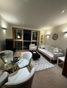 1 Bed Flat Excel, IFS clouds, 02 arena, city Airport, Custom House