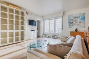 Modern apartment -1BR-3P- Trocadero