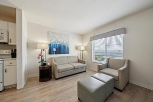 Properties by Preston I 1Bd1Bth I Pool I Gym