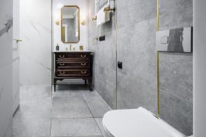 Househost Apt: Starowiślna 7531