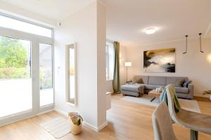 Klöönstuuv - 4hvězdičkové hotely ve městě Westfehmarn