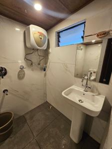 Royal Vista - Guest House