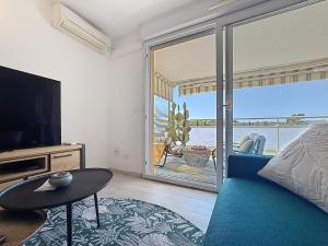 Serenity Getaway–4 people–WiFi–Terrace–Garage