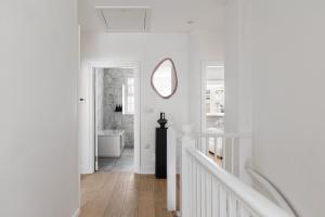 The Carlton Residence - The Duke Collection