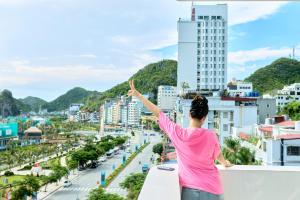 Phoenix Flower Hotel & Travel