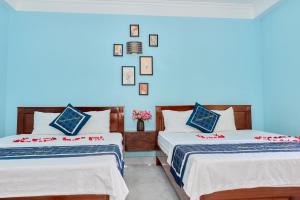 Phoenix Flower Hotel & Travel