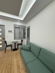 Jofri Rooms