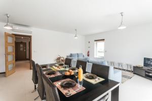 Best Houses 02 - Brand New, Modern & Cozy - Steps From The Beach