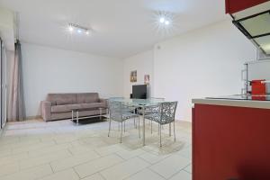 Le Suquet by Winsome Destination