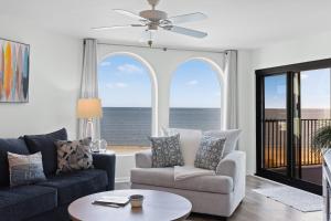 New Listing! Seascape 317 - View! Beach! Pool!