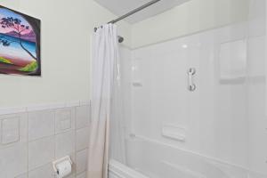 New Listing! Seascape 317 - View! Beach! Pool!