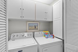 New Listing! Seascape 317 - View! Beach! Pool!