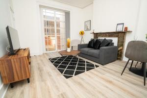 Stylish Flat with Terrace in Cheltenham Centre