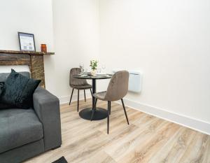 Stylish Flat with Terrace in Cheltenham Centre