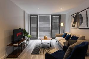 Chic 2 Bed Flat in Central Birmingham