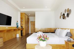 Ibiza Beach Club Koh Tao