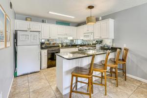 Beach Access, Pools and Tennis Family PCB Condo!